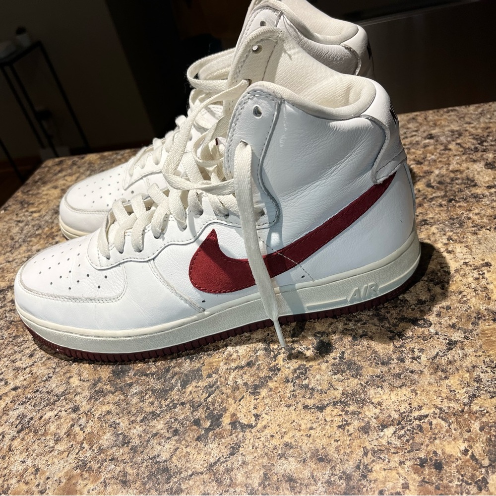 Men’s Nike Hightop Air Force Ones Athletic Shoes Size 10.5
